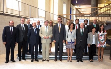 El rey Felipe VI y los patronos de la Fundación CYD en la presentación del Informe CYD 2014