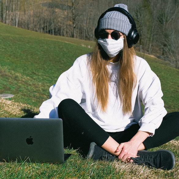 woman wearing face mask on mountain 3943913 ConvertImage