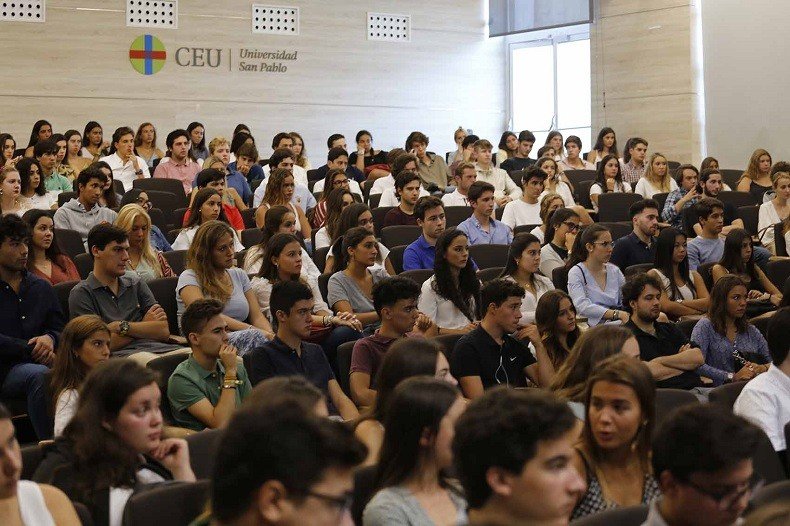 egresados notables de la Universidad CEU San Pablo