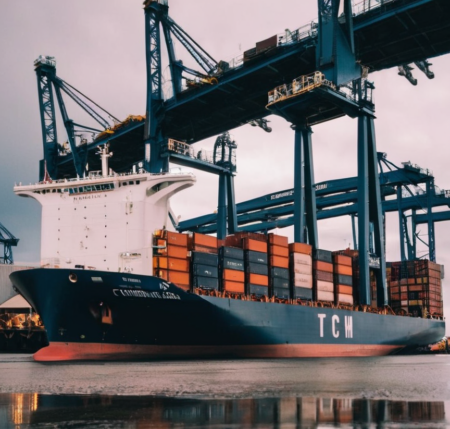 Top 10 Mejores Máster en Comercio Internacional en España 2025 ranking máster comercio internacional