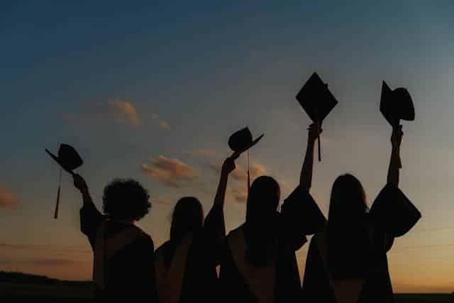 becas de IEP en Ecuador avaladas por la Senescyt