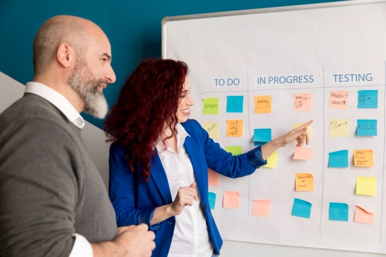 Diferencias entre gestión de proyectos tradicional y gestión de proyectos ágil