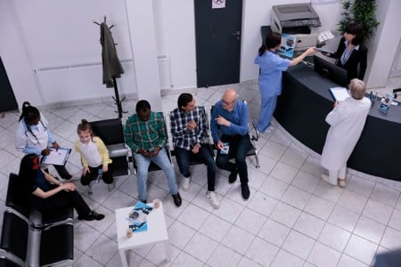 diferencia entre hospital público y privado
