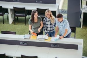 Becas ENAE