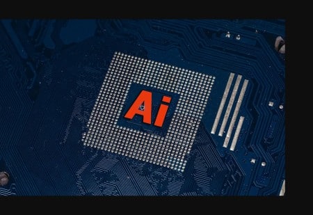 SEO, AI Overviews y respuestas generadas por IA: qué debe saber un especialista en visibilidad digital Concepto de inteligencia artificial mostrado en una pantalla digital