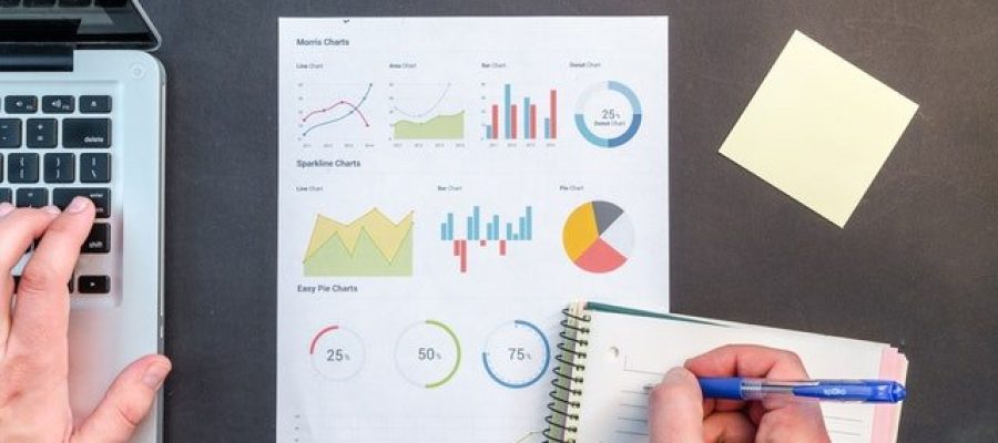 charts-data-desk-669615