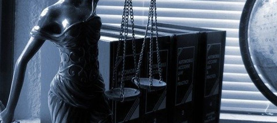 lady-justice-2388500_640-ConvertImage