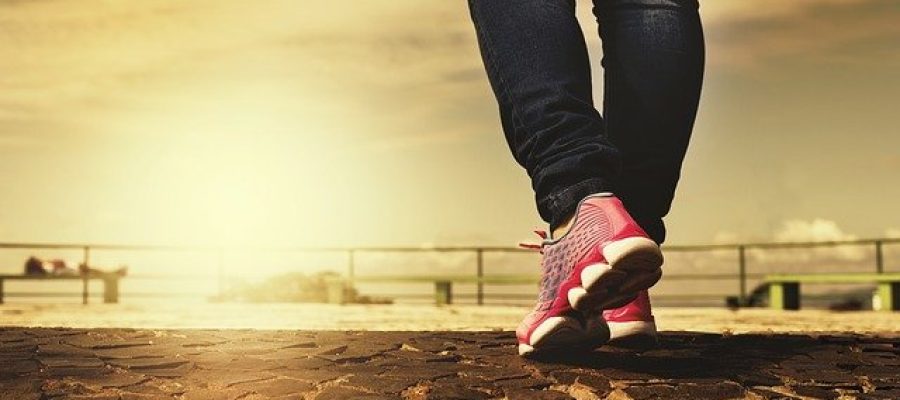 walk-2635038_640